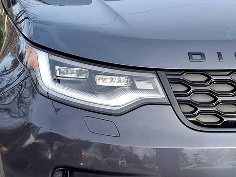 Used 2024 Land Rover Discovery Dynamic SE image 28