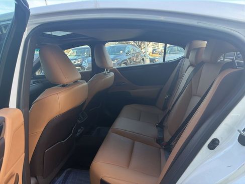 Certified 2021 Lexus ES 250 w/ Premium Package image 15