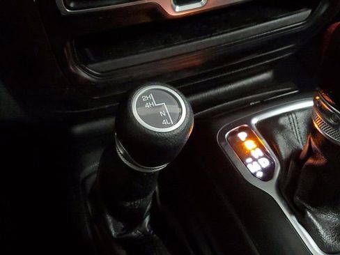 Used 2021 Jeep Wrangler Unlimited Sport AWD/4WD image 29