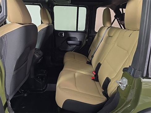Used 2021 Jeep Wrangler Unlimited Willys image 15