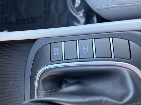 Used 2025 Hyundai Kona SEL image 33