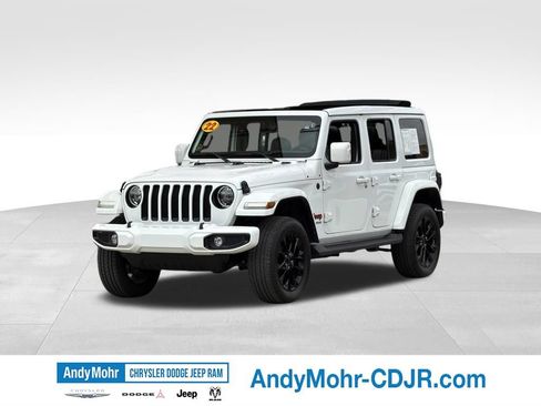 Used 2022 Jeep Wrangler Unlimited Sahara AWD/4WD image 3