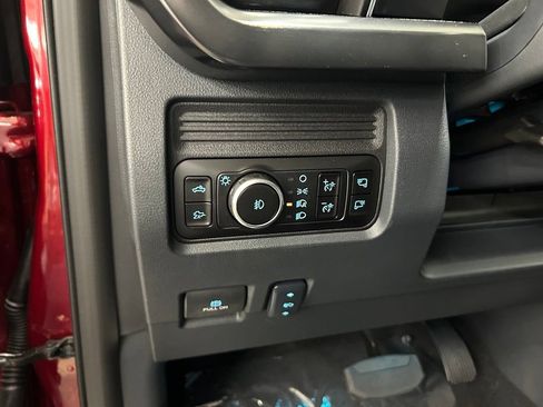New 2026 Ford F250 Lariat w/ Black Appearance Package AWD/4WD image 13
