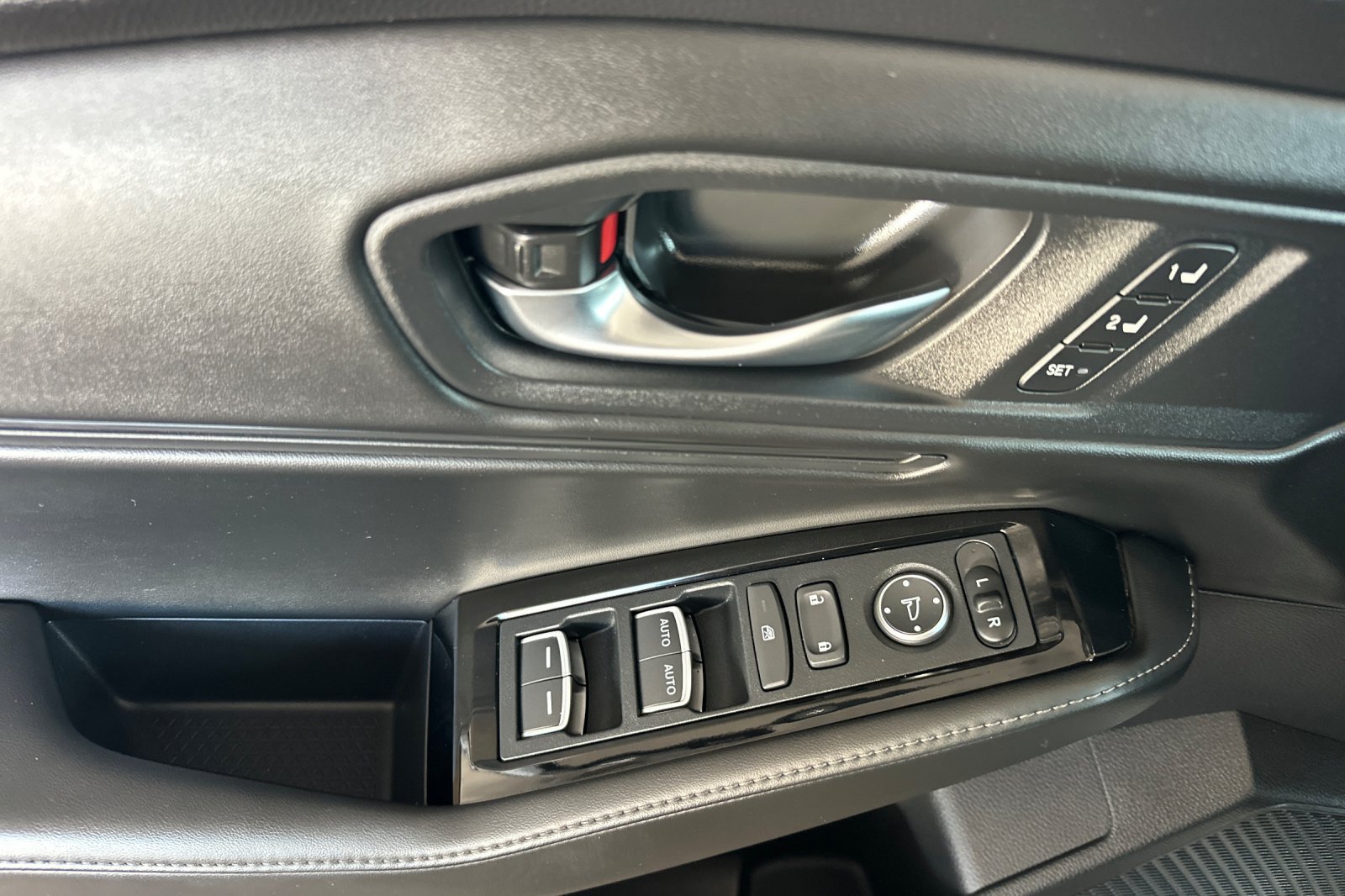 Used 2024 Honda Accord Touring image 8