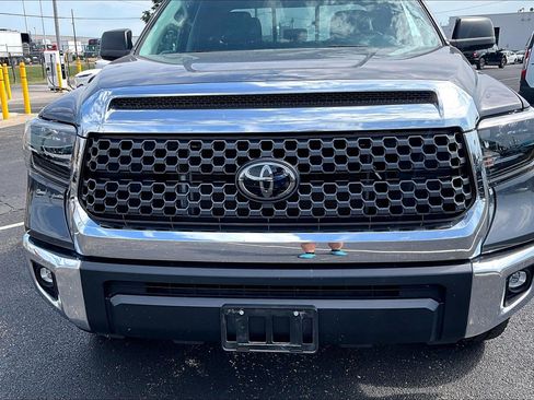 Used 2020 Toyota Tundra SR5 w/ TRD Off-Road Package AWD/4WD image 4