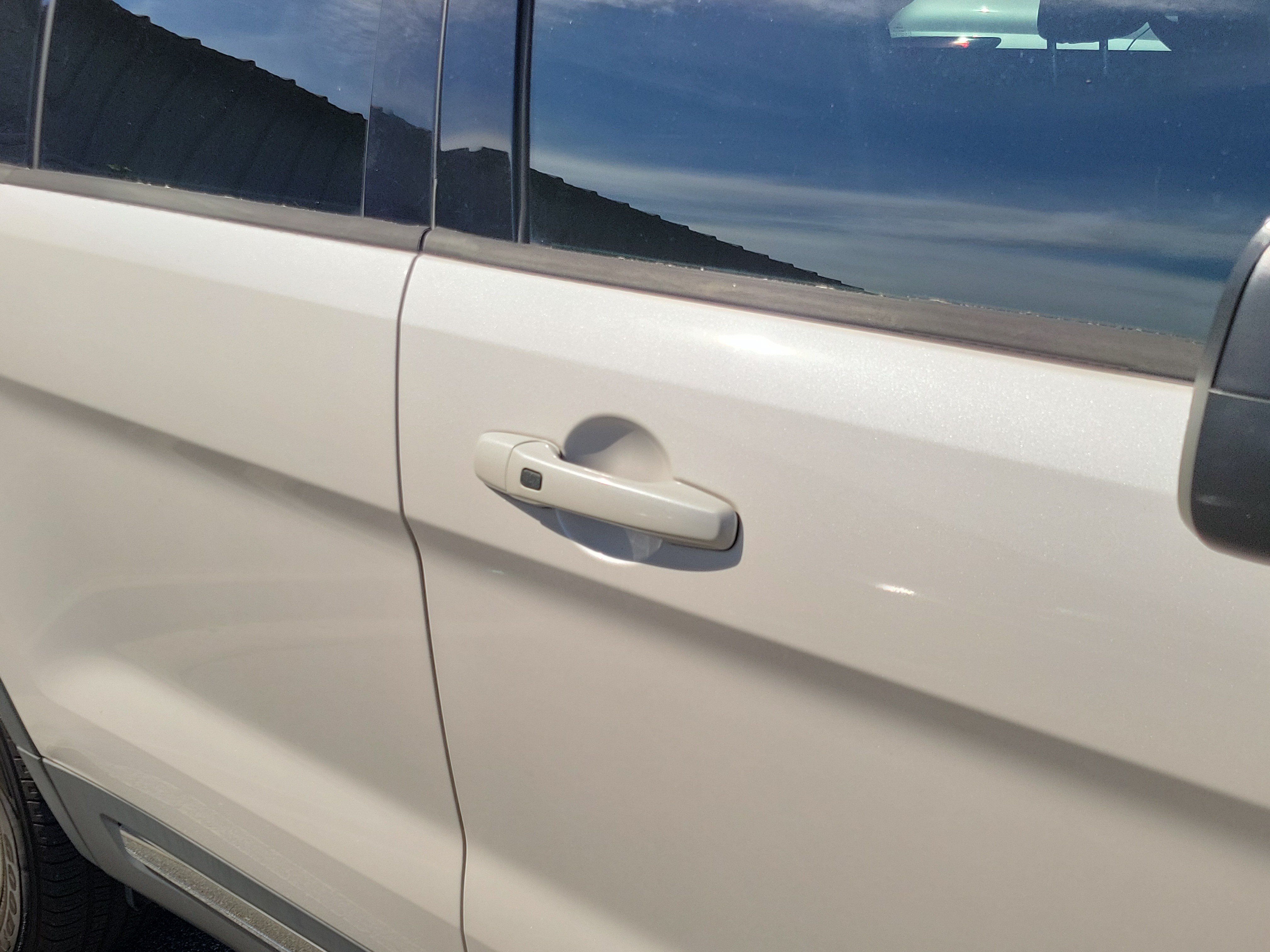 Used 2019 Ford Explorer XLT w/ Class III Trailer Tow Package FWD image 12