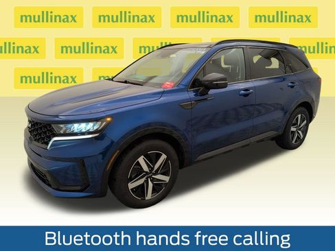 Used 2022 Kia Sorento S w/ Panoramic Sunroof Package FWD image 14