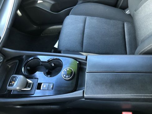 Used 2025 Nissan Rogue SV image 26