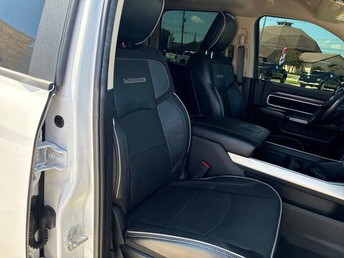 Used 2019 RAM 2500 Laramie AWD/4WD image 12