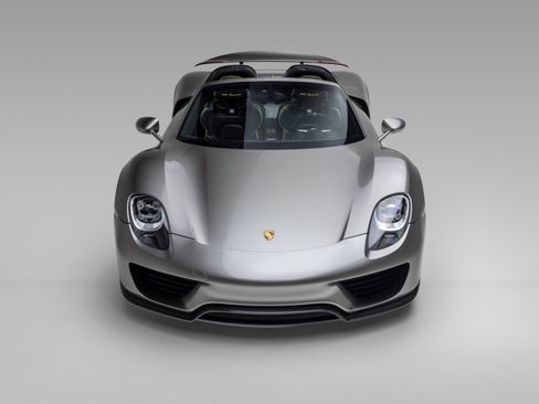 Used 2015 Porsche 918 Spyder AWD/4WD image 2