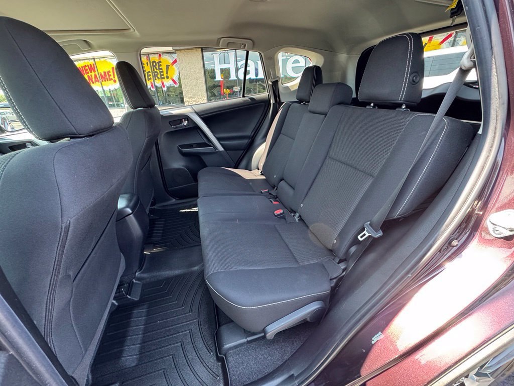 Used 2018 Toyota RAV4 XLE w/ Plus Extra Value Package AWD/4WD image 11