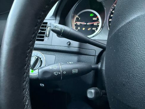 Used 2009 Mercedes-Benz C 63 AMG Sedan image 33