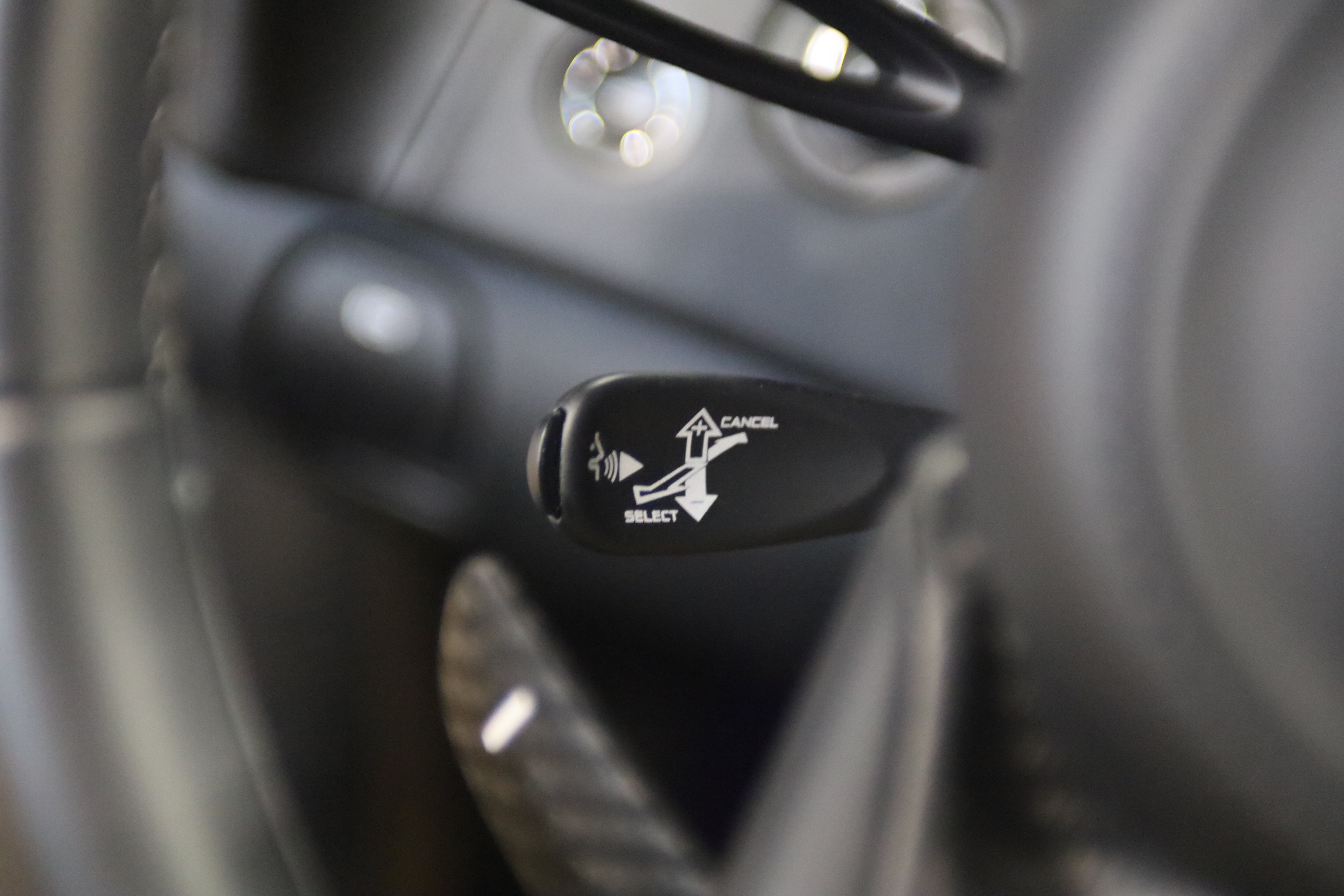 Used 2023 McLaren GT RWD image 24