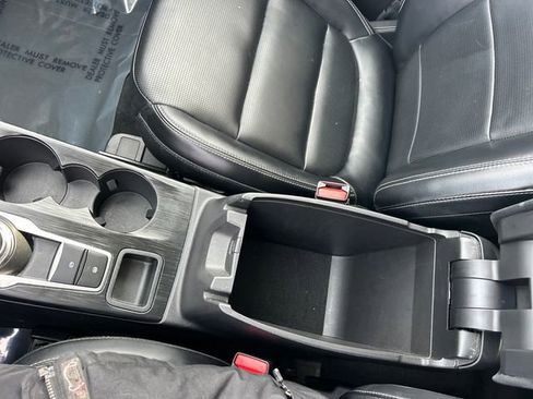 Used 2023 Ford Escape Platinum image 18