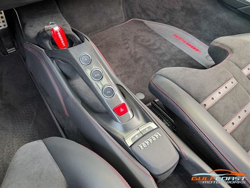 Used 2019 Ferrari 488 GTB RWD image 18