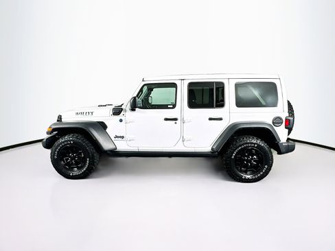 Used 2023 Jeep Wrangler Unlimited w/ Sun & Screen Package AWD/4WD image 4