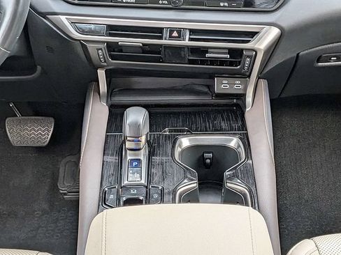 Used 2024 Lexus RX 350 FWD w/ Technology Package image 21