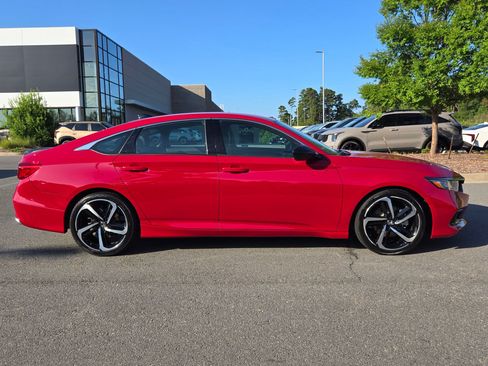 Used 2022 Honda Accord Sport image 8
