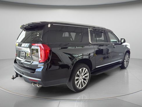 Used 2022 GMC Yukon XL Denali RWD image 5