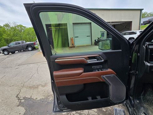 Used 2022 GMC Sierra 1500 Denali Ultimate AWD/4WD image 18
