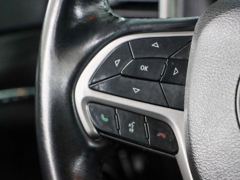 Used 2022 Jeep Grand Cherokee Limited image 13