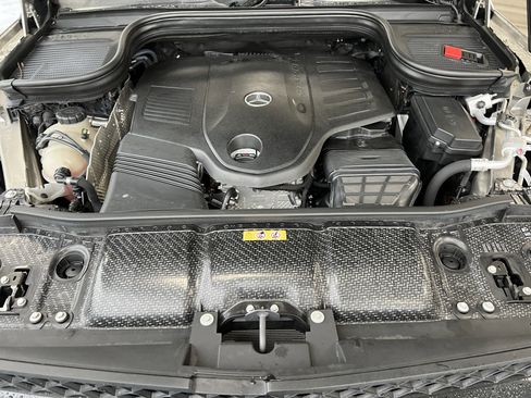 Certified 2022 Mercedes-Benz GLS 450 4MATIC image 36