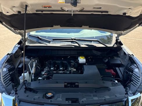 Used 2024 Nissan Pathfinder S AWD/4WD image 28