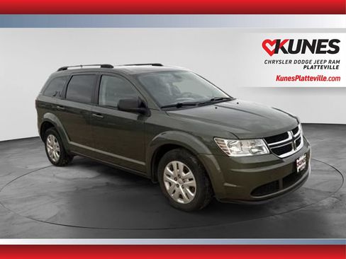 Used 2019 Dodge Journey SE FWD image 1