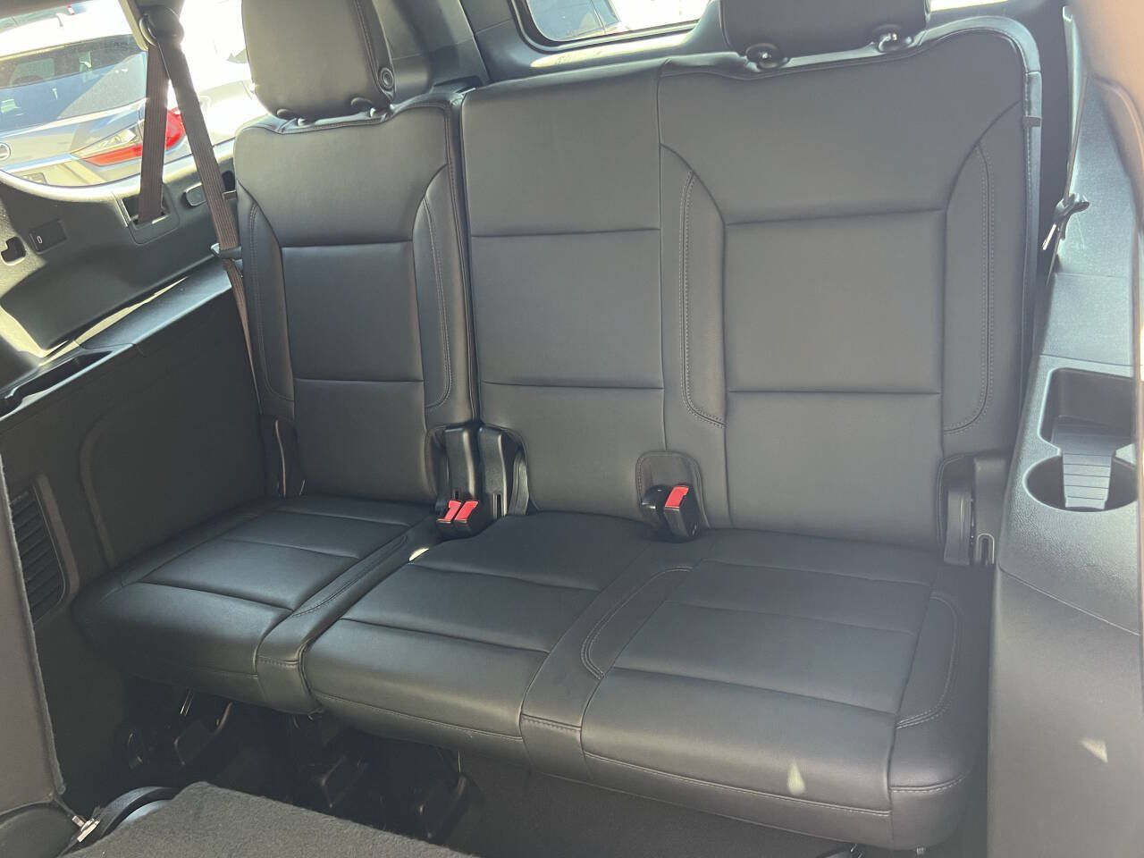 Used 2022 Chevrolet Suburban Z71 AWD/4WD image 18
