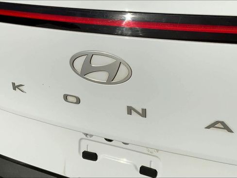 Used 2025 Hyundai Kona SEL image 32