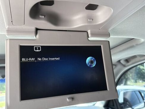 Used 2018 Cadillac Escalade Premium Luxury image 29