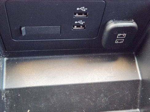 Used 2023 MAZDA MAZDA3 Hatchback w/Premium Plus Pkg image 17