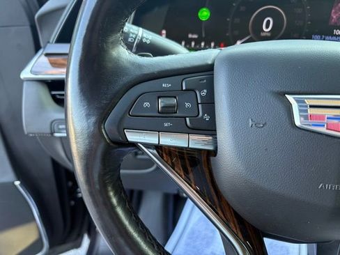 Used 2022 Cadillac Escalade ESV Premium Luxury AWD/4WD image 32