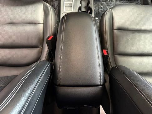 Used 2022 Ford Escape SEL image 35