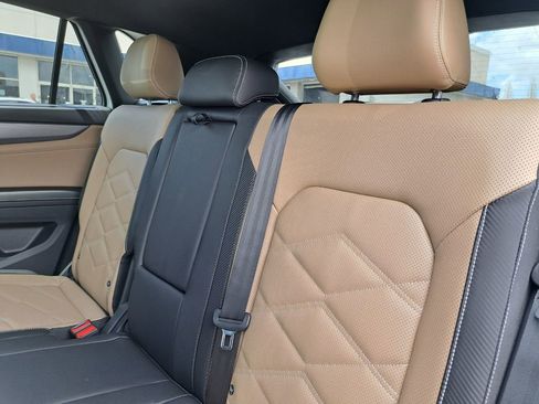 New 2026 Volkswagen Atlas Cross Sport SE FWD image 22