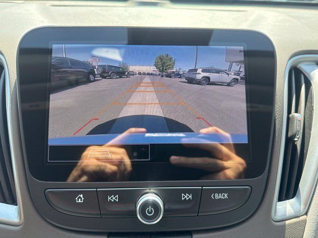 Used 2025 Chevrolet Malibu LT FWD image 16