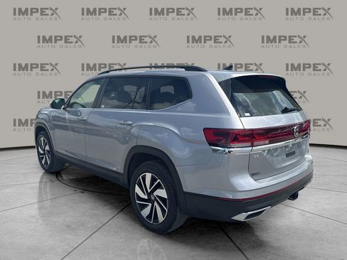 Used 2026 Volkswagen Atlas SE FWD image 3