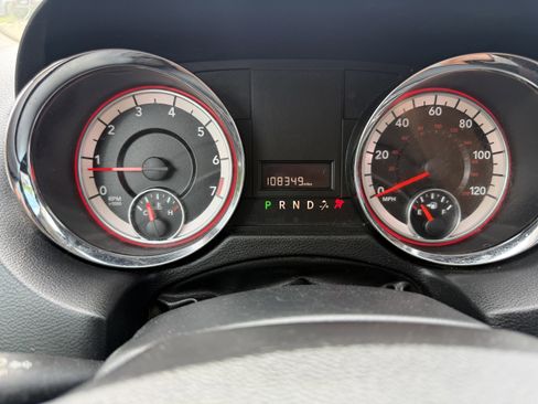 Used 2018 Dodge Grand Caravan SE w/ UConnect Hands-Free Group FWD image 13