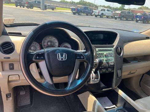 Used 2011 Honda Pilot EX-L image 11