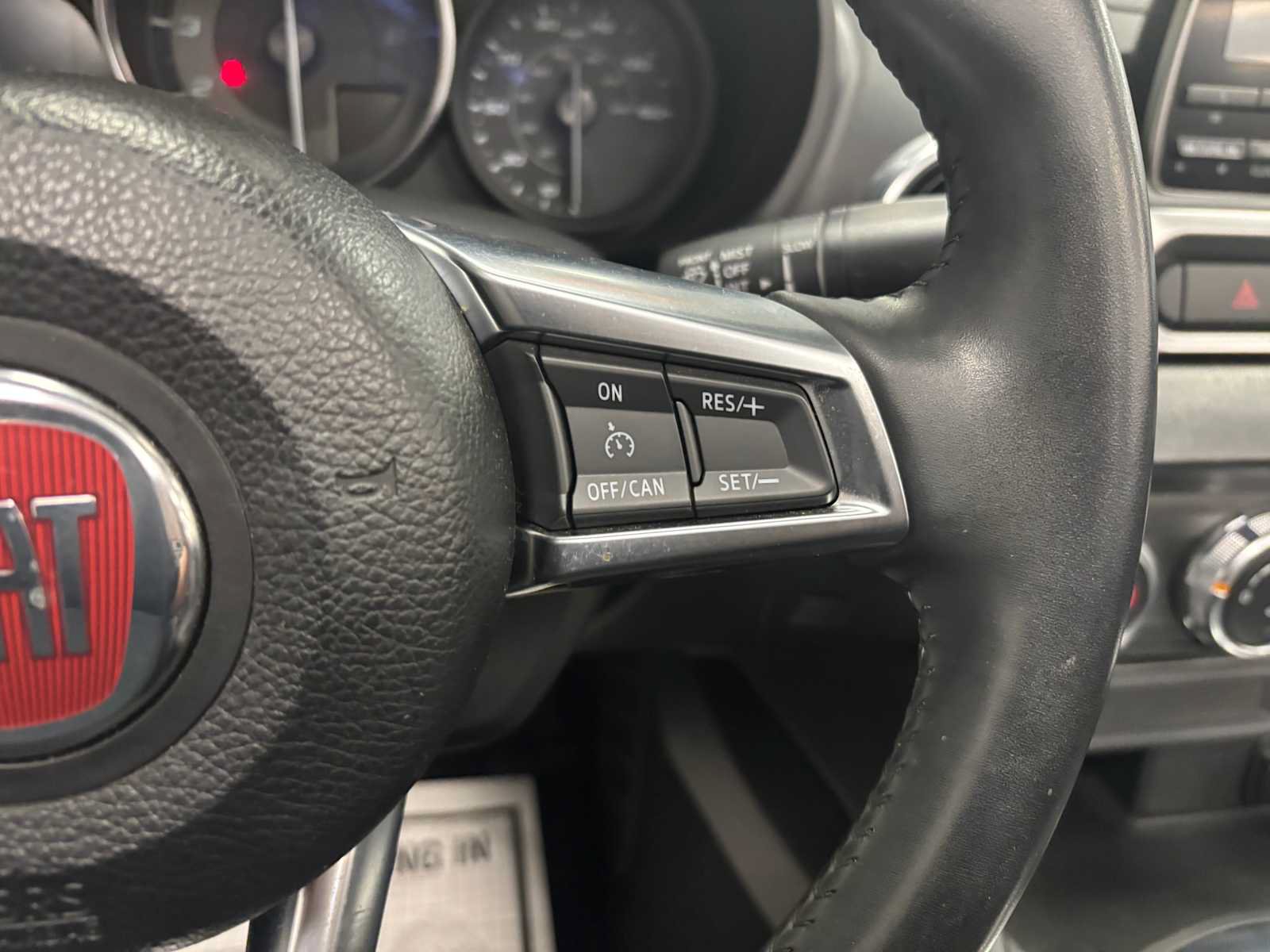 Used 2017 FIAT 124 Spider Classica RWD image 17