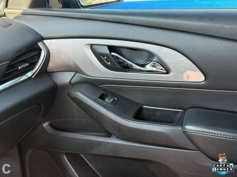 Used 2020 Chevrolet Traverse LT FWD image 21