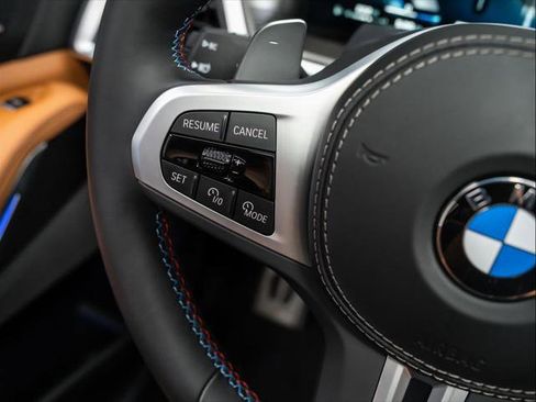 Used 2025 BMW X5 M60i w/ Executive Package image 23