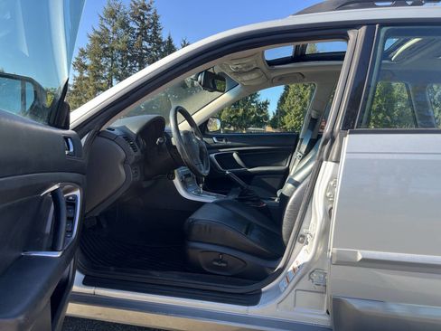 Used 2005 Subaru Outback 2.5i Limited AWD/4WD image 10