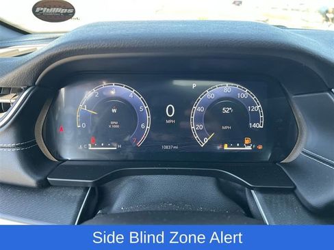 Used 2025 Jeep Grand Cherokee Altitude image 13