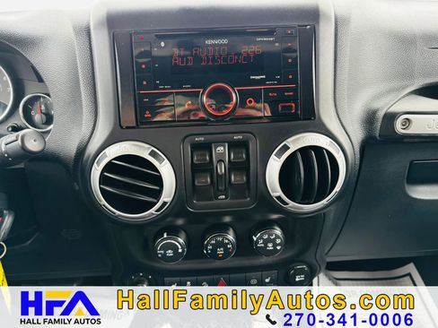 Used 2012 Jeep Wrangler Unlimited Sahara w/ Connectivity Group image 17