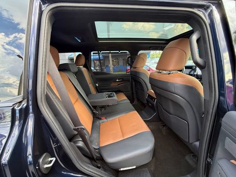 Used 2025 Lexus GX 550 AWD/4WD image 42