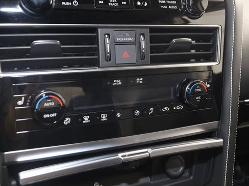 Used 2023 INFINITI QX80 Premium Select w/ All-Season Package image 31