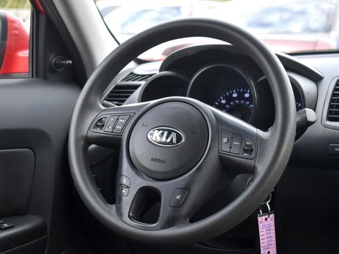 Used 2013 Kia Soul image 12