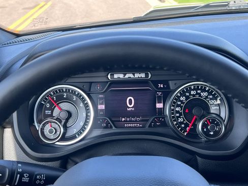 Used 2022 RAM 1500 Big Horn w/ Night Edition RWD image 22