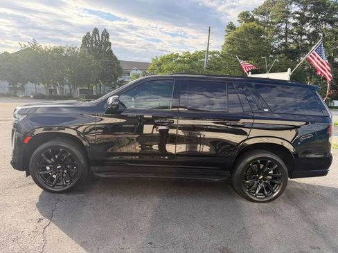 Used 2023 Cadillac Escalade Sport w/ LPO, ONYX Package AWD/4WD image 5